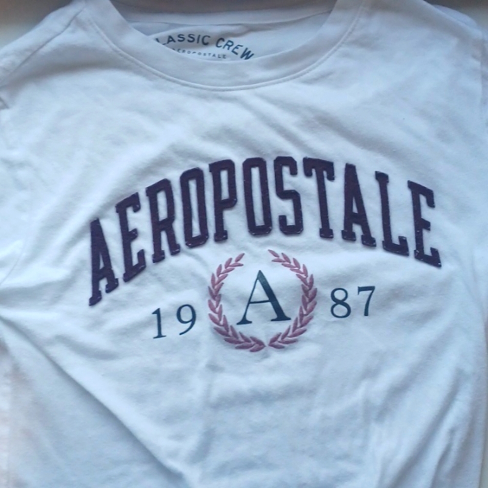 Aeropostale White graphic tee